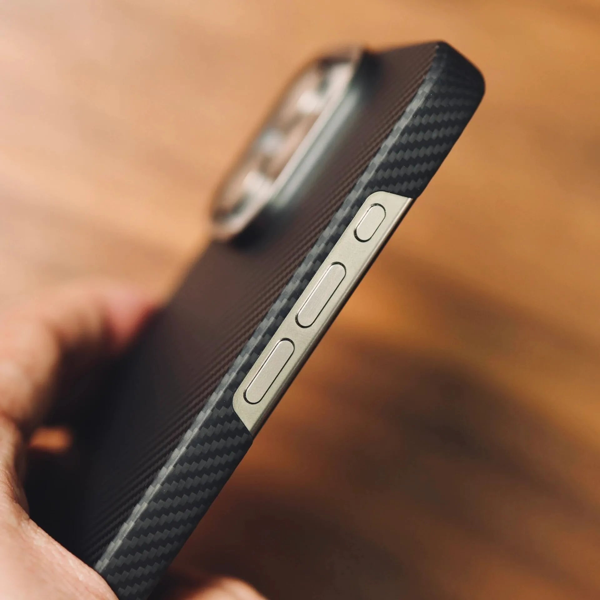 Aramid fiber iPhone case banner